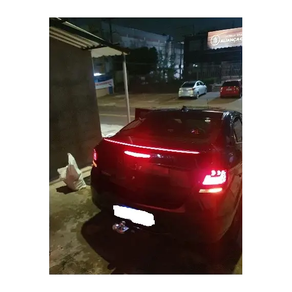 Αεροτομη Universal με RED και ORANGE LED  φρενου και φλας